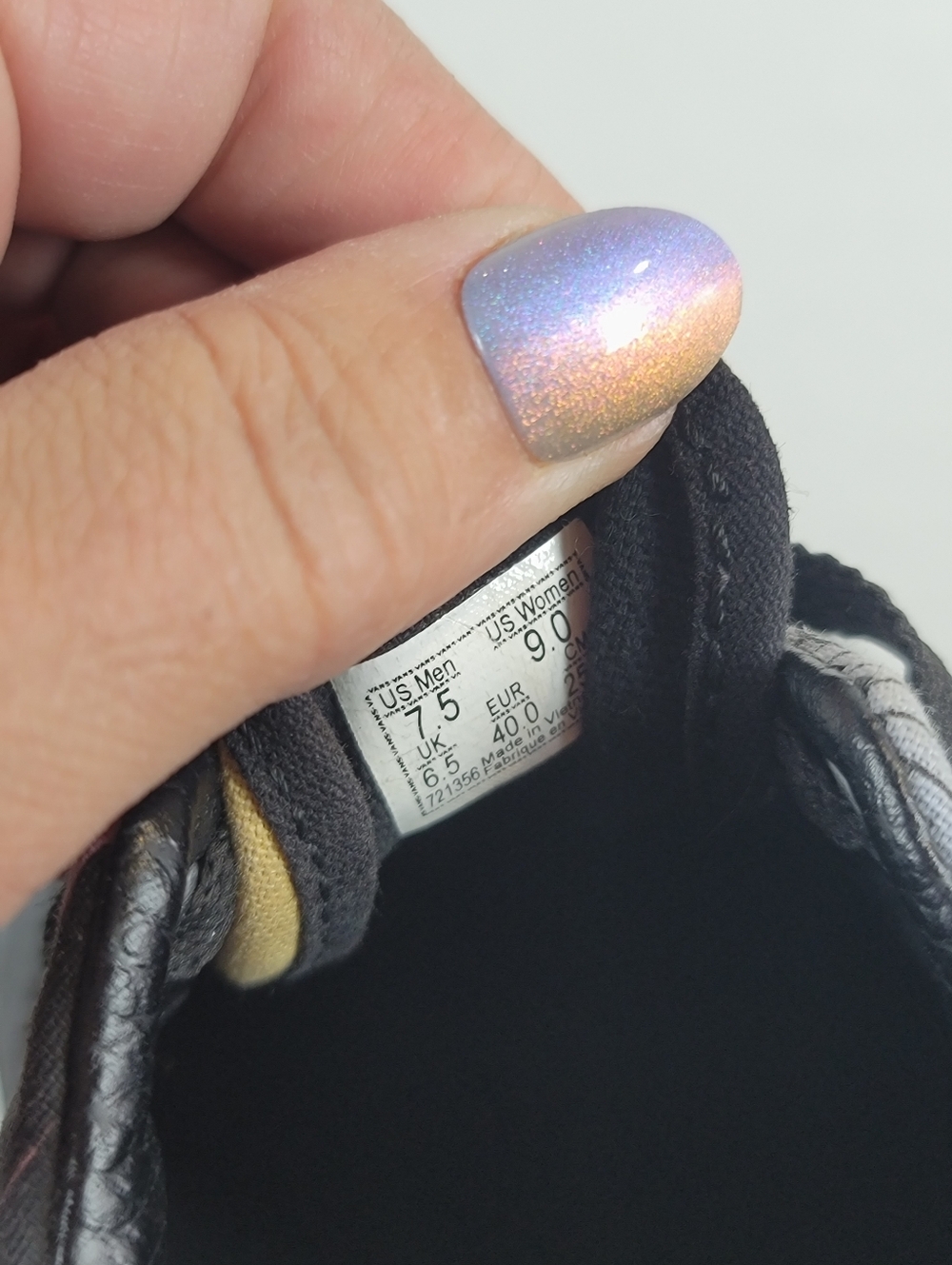 Vans Nightmare Before Christmas Sneakers, Size 7.5/9 - Picture 4 of 6